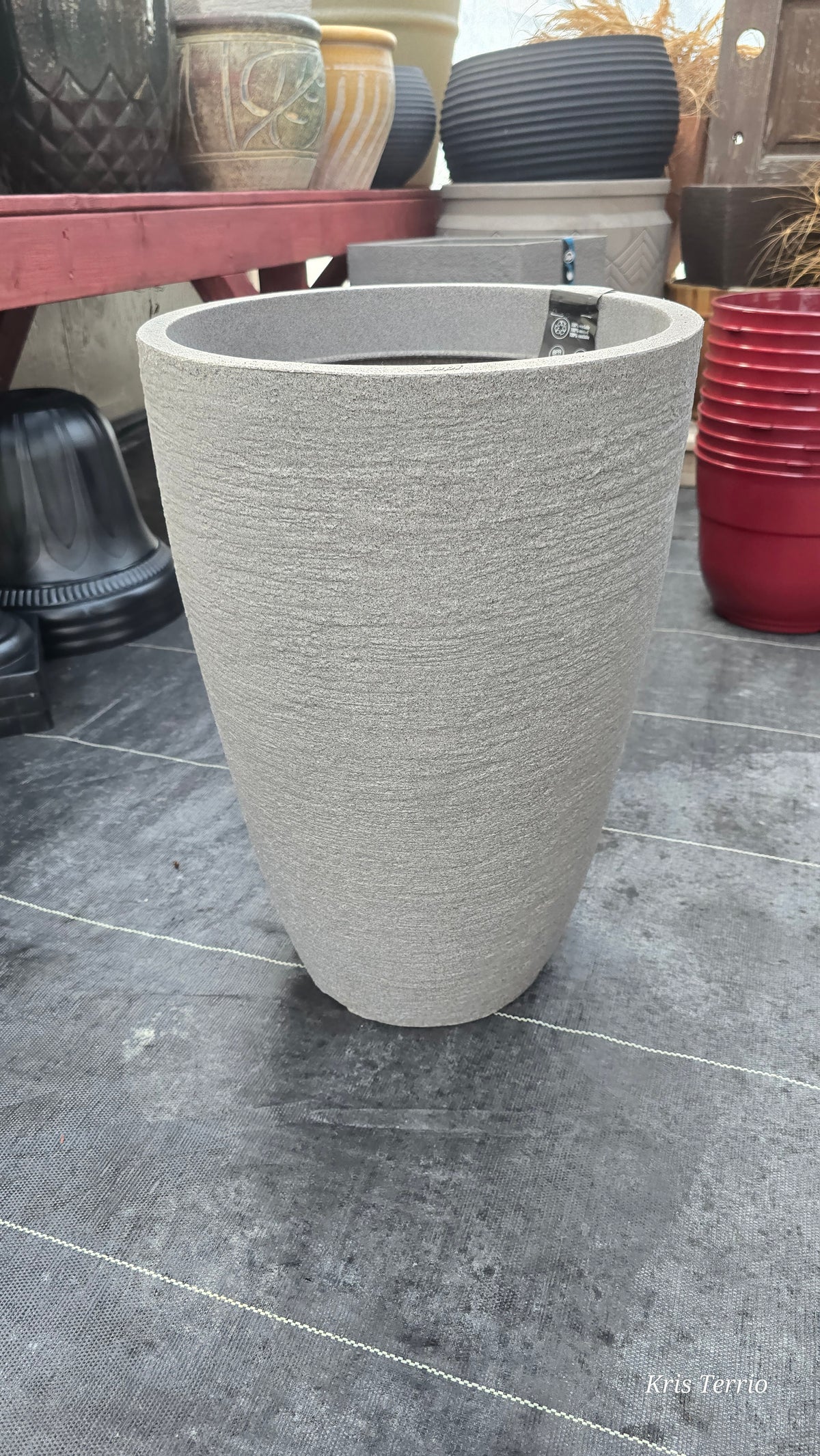 Japi PLANTER MODERN CONIC STONE