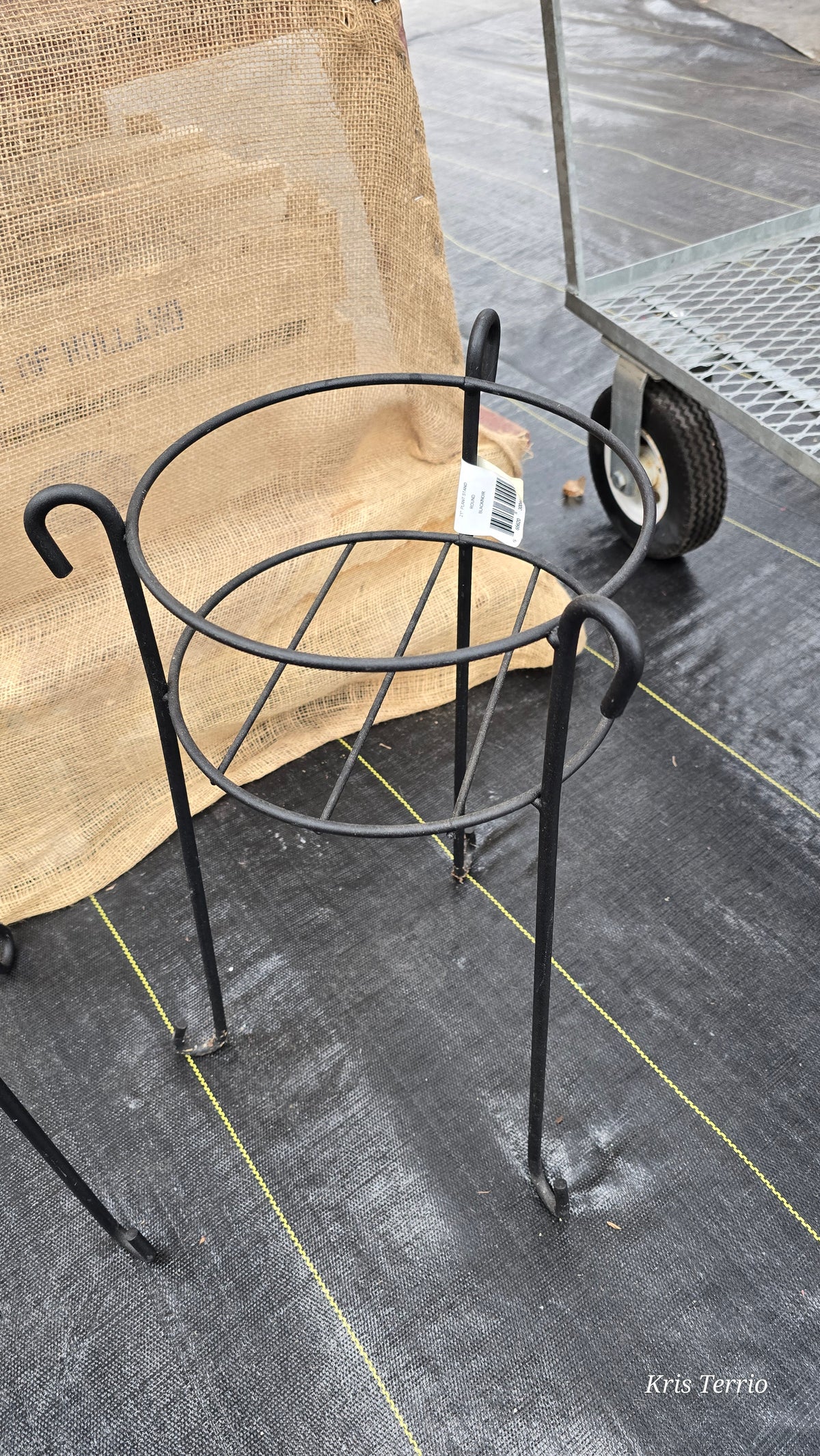 Plant Stand 21" Round Black