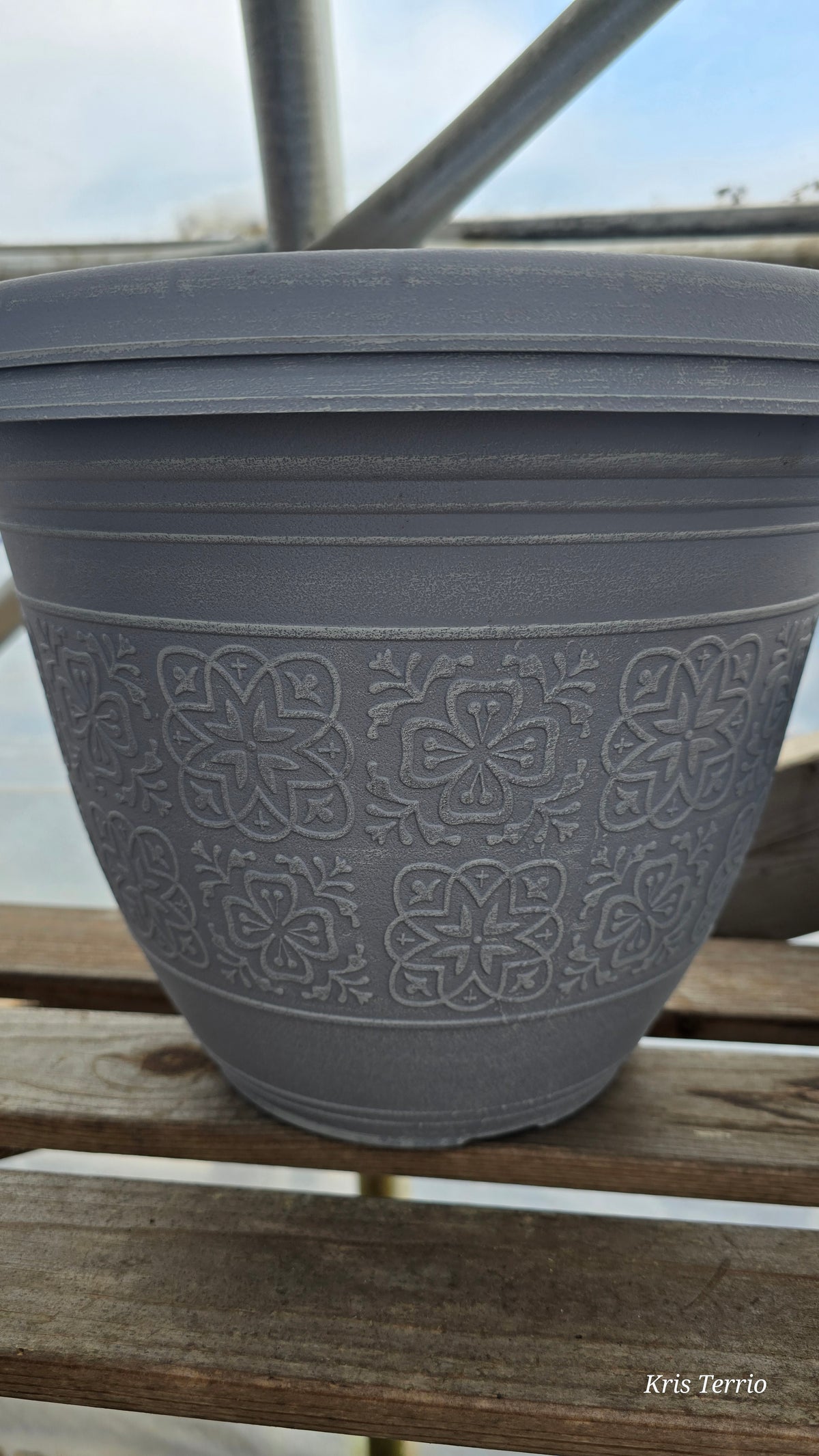 Planter ROUND GREY taller
